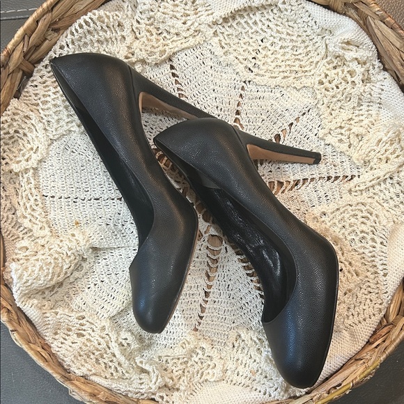 Cole Haan Nike Air Chic Black Women's Heels. 4”. GUC, size 10 - Picture 3 of 4